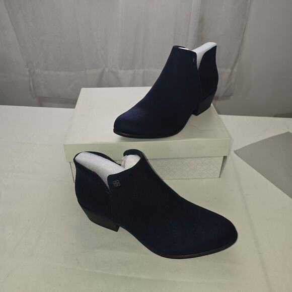 Shoes - Daisy Fuentes Women's Wrena Side-Zip Ankle Booties Navy-Blue Size 10